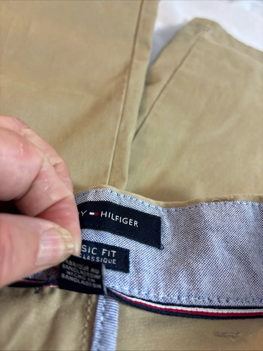 Tommy Hilfiger Men's Classic Khaki Pants - Neutral Tan. 1102